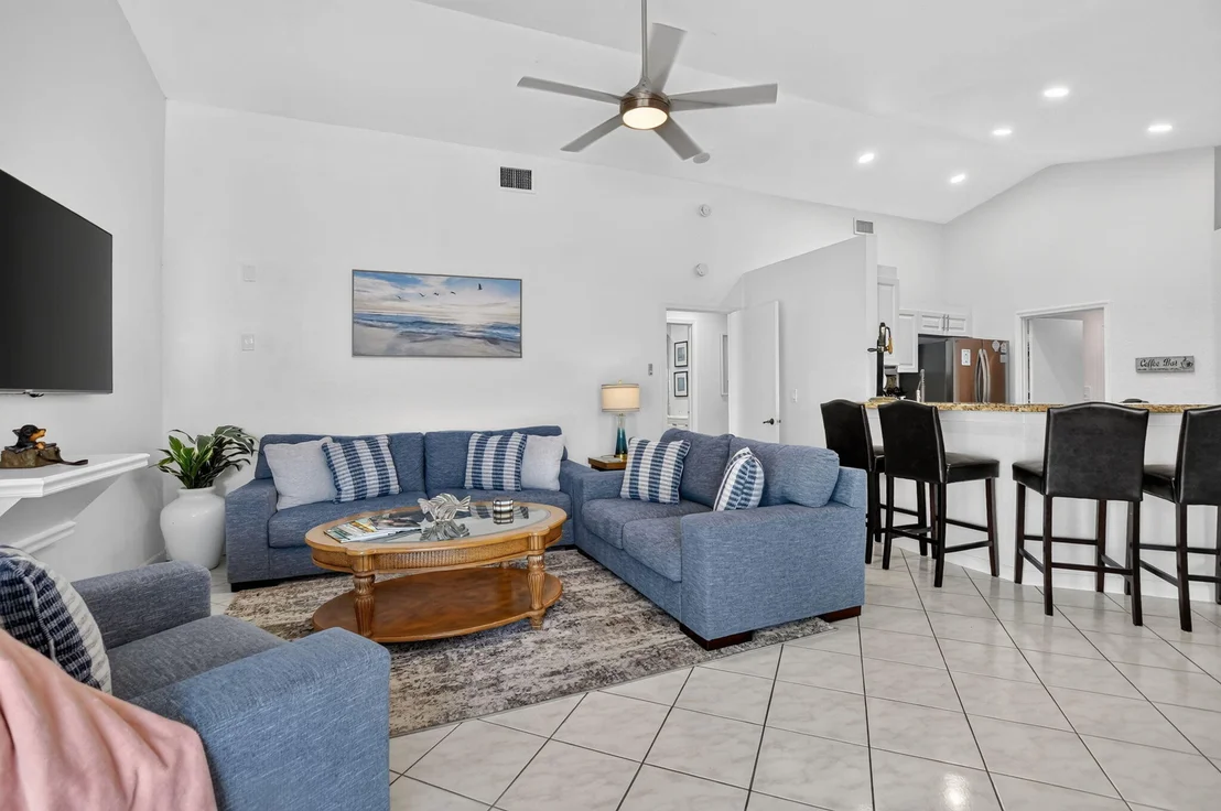 Photo of 703 AVOCET Road