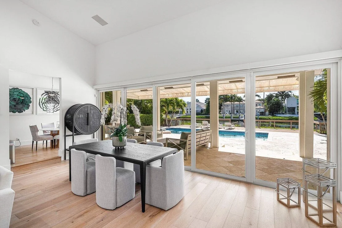 Photo of 215 Island Drive