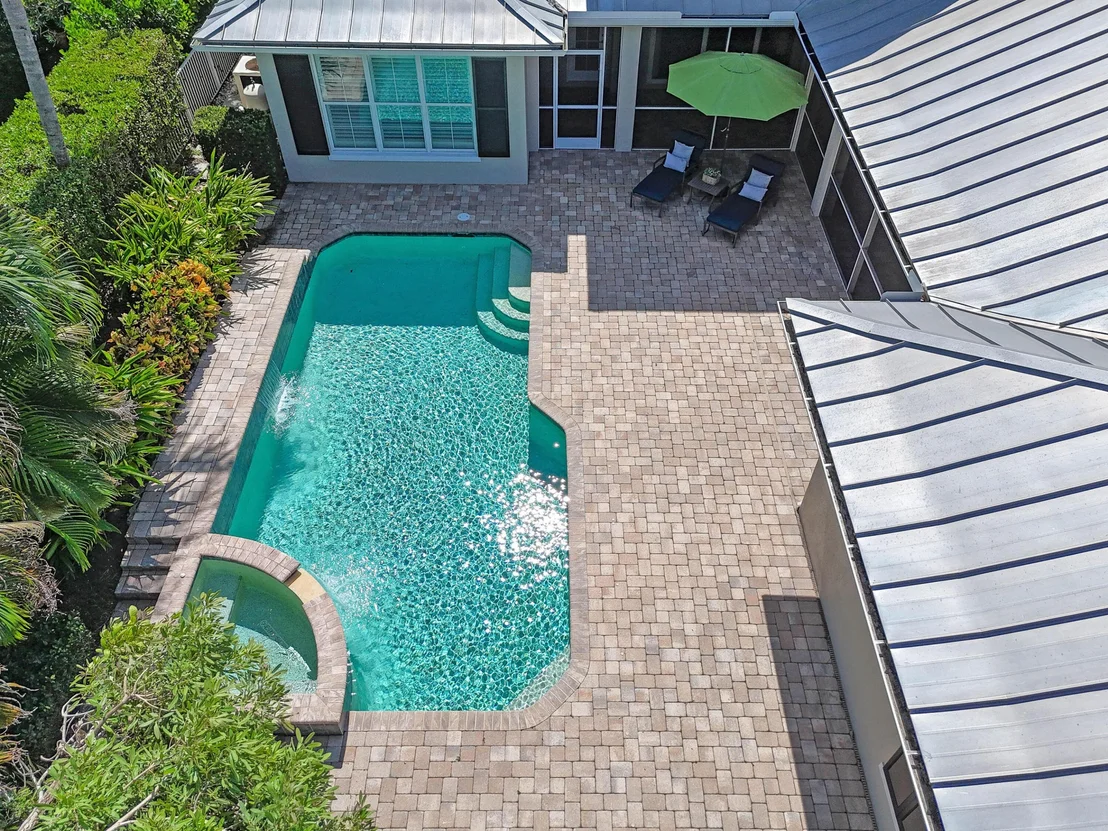 Photo of 2664 Greenway Drive