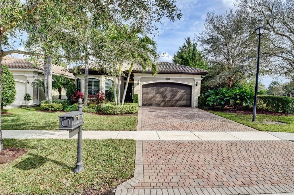 Photo of 16670 Gateway Bridge Drive