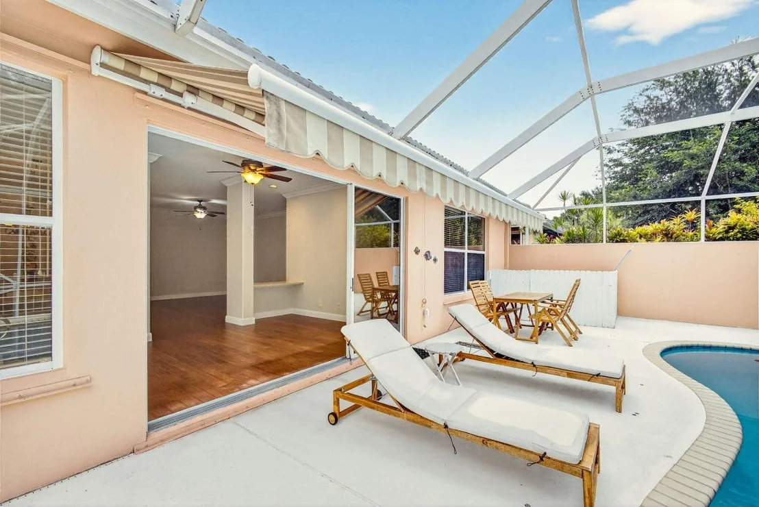 Photo of 130 S Hampton Drive
