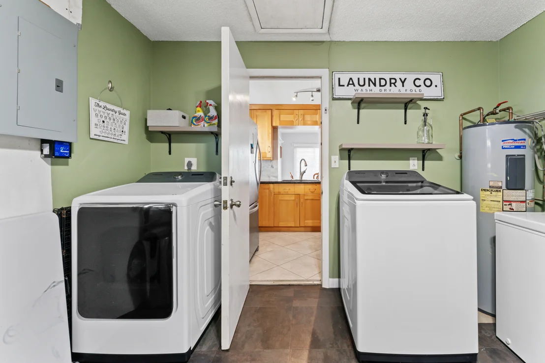 Photo of 7123 Pine Manor Drive