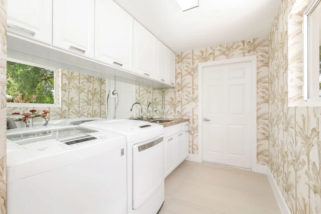 Photo of 7926 Pine Tree Lane