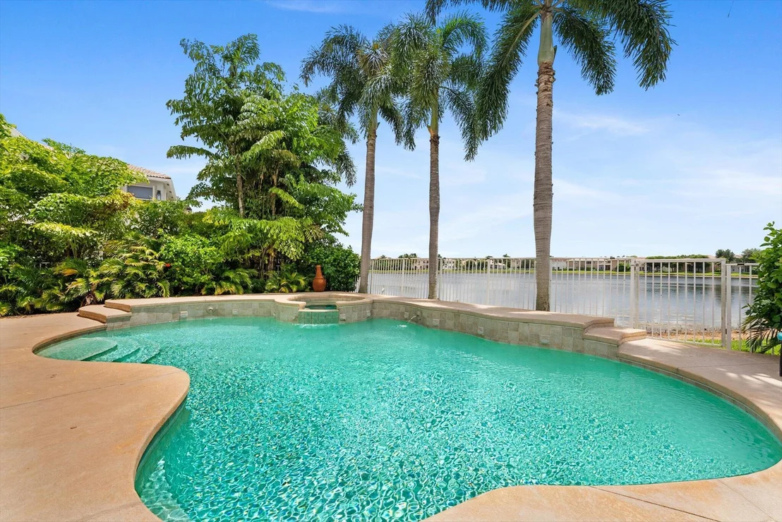 Photo of 1282 Beacon Circle