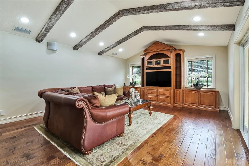 Photo of 4443 Pine Tree Drive