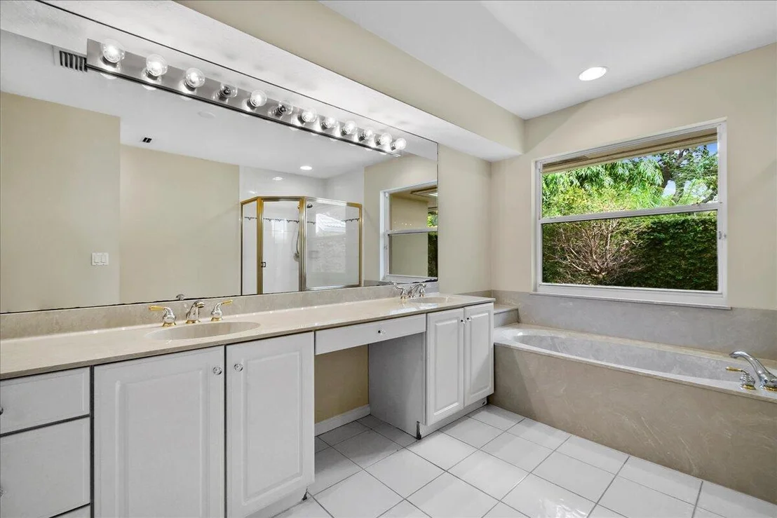 Photo of 140 Victorian Lane