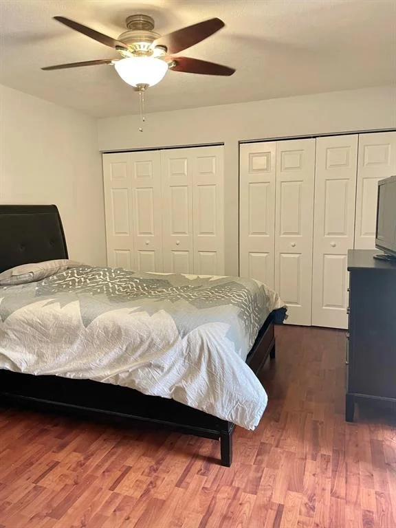 Photo of Unit B at 8171 Thames B Boulevard