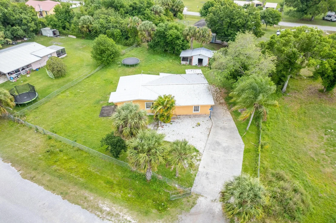 Photo of 3670 NW 27th Avenue