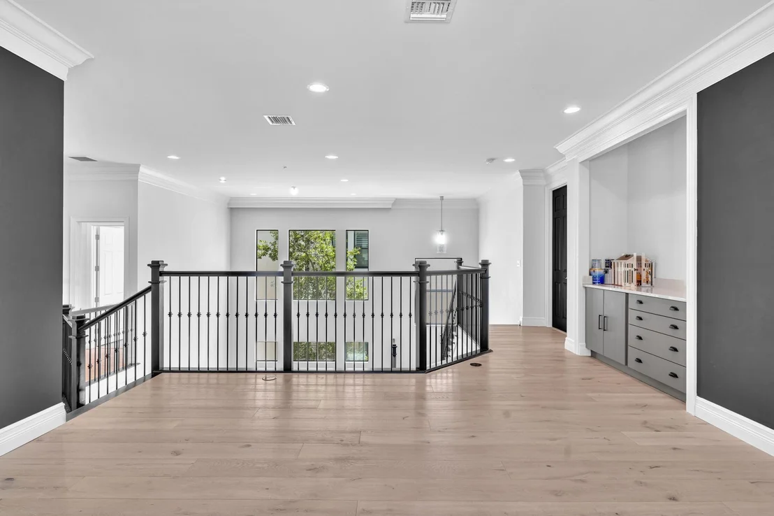Photo of 16891 Pavilion Way