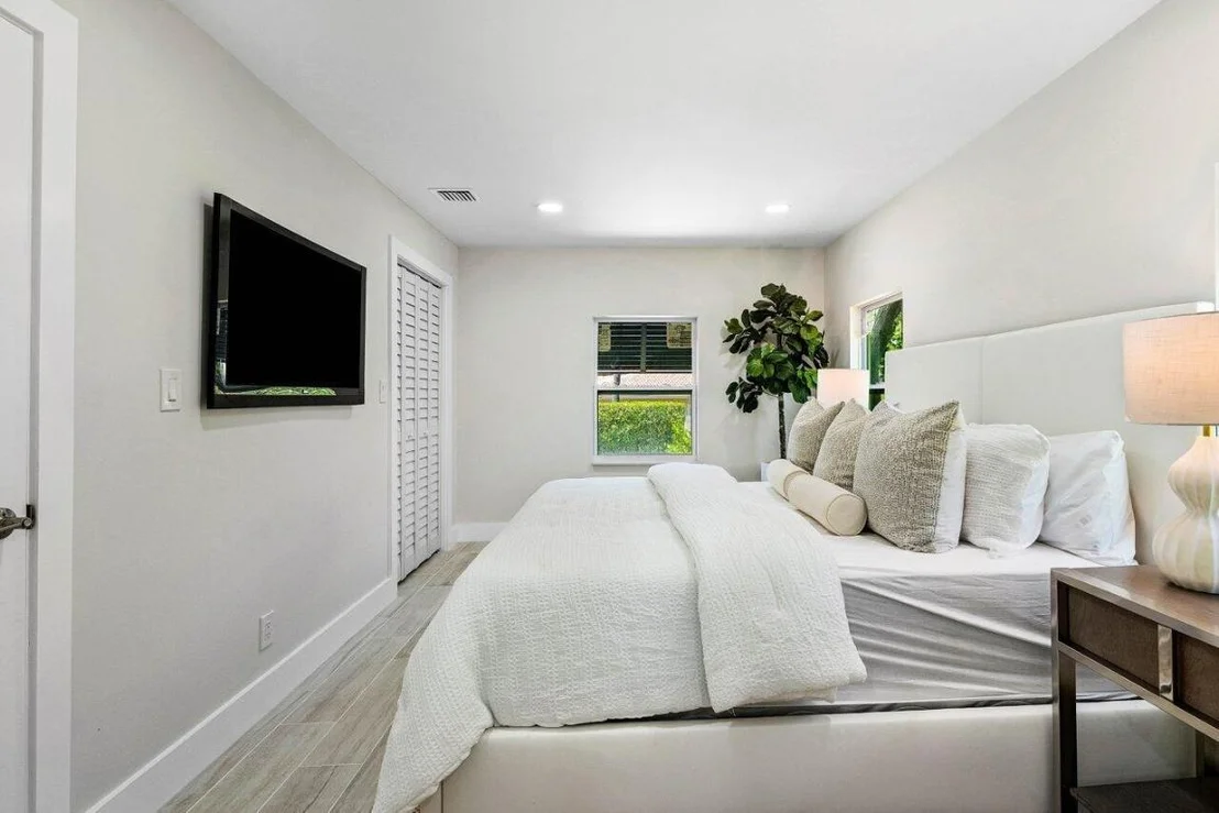 Photo of 5497 N Ocean Boulevard