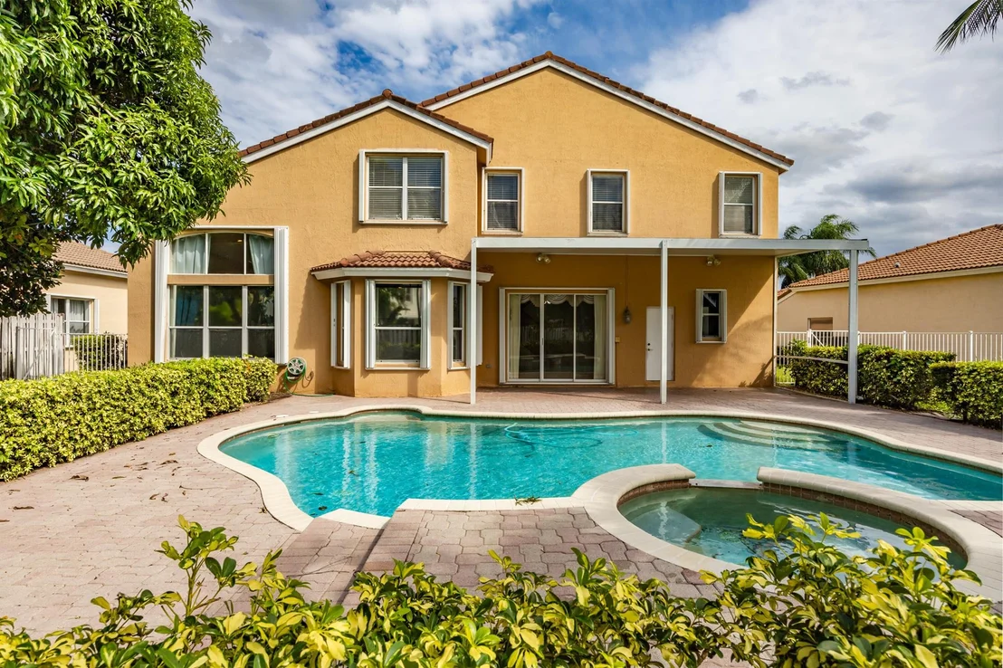 Photo of 6145 Indian Forest Circle