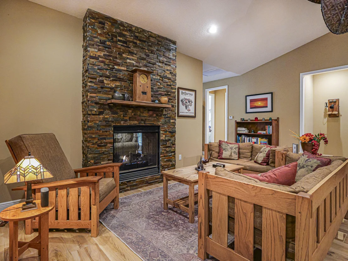 Photo of 1354 SW Locks Road