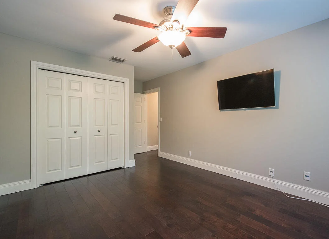 Photo of 1055 Parkside Circle N
