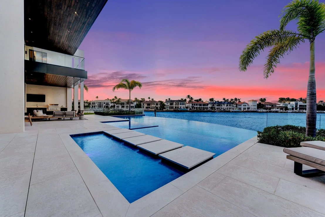 Photo of 829 Orchid Drive