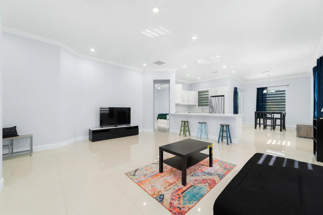 Photo of 328 Jackson Avenue