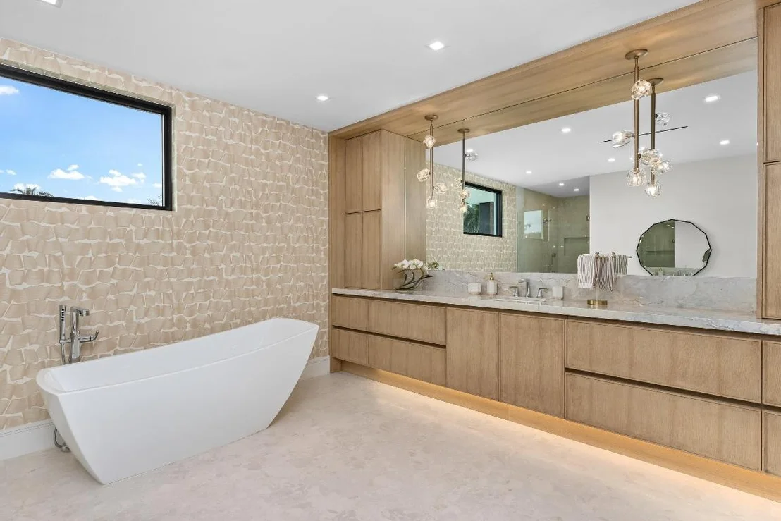 Photo of 2498 Queen Palm Road