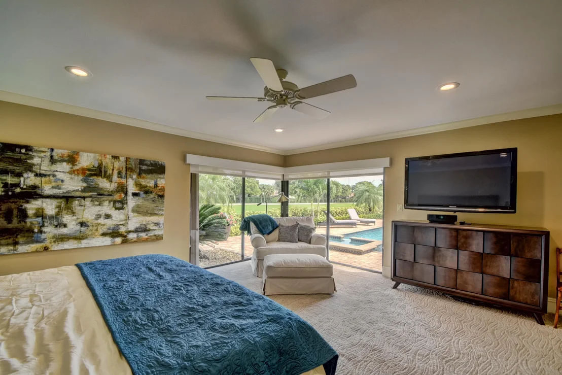 Photo of 3943 Live Oak Boulevard