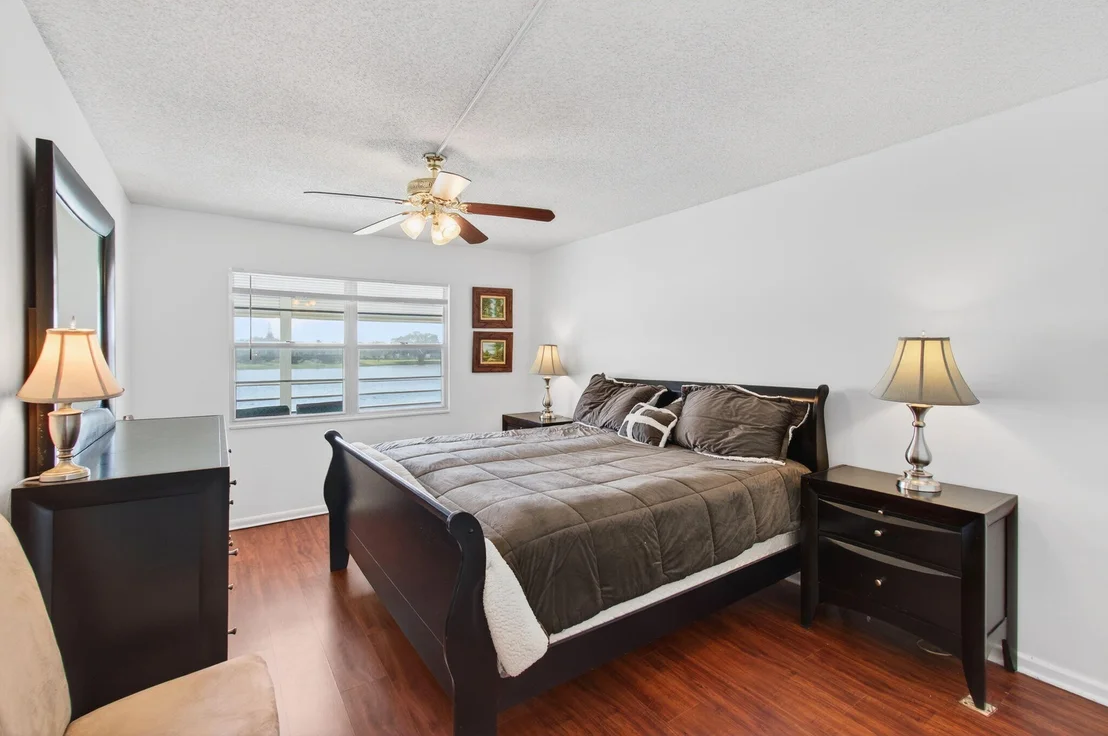 Photo of 2035 Cornwall B