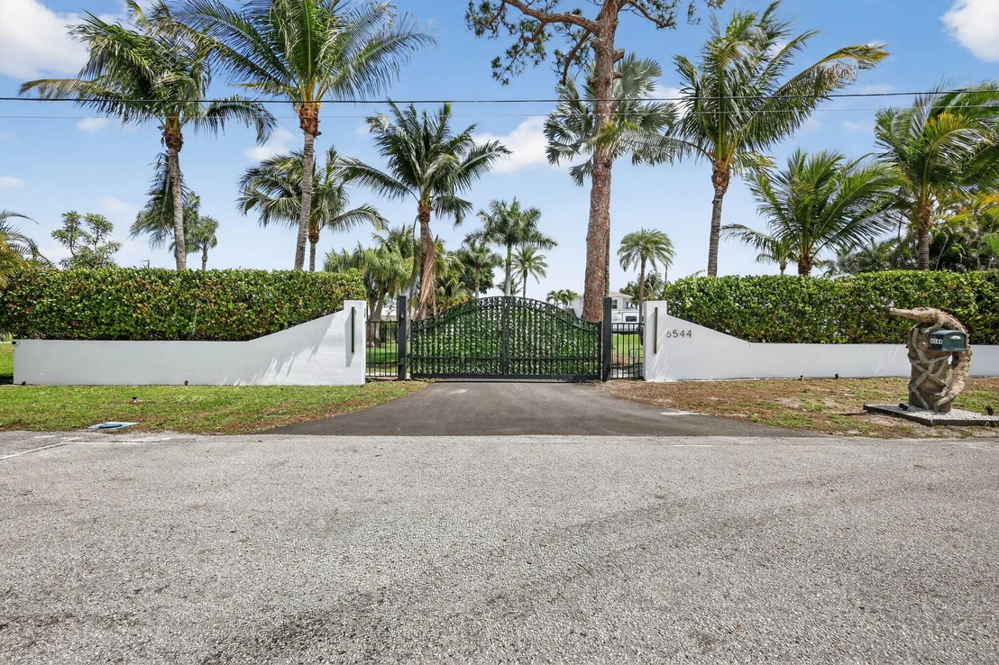 Photo of 6544 Eastview Drive