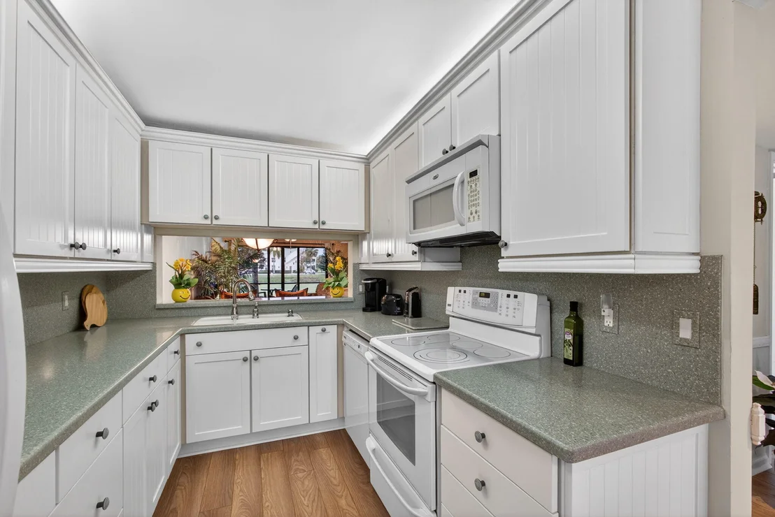 Photo of Unit F at 2041 Keystone Drive