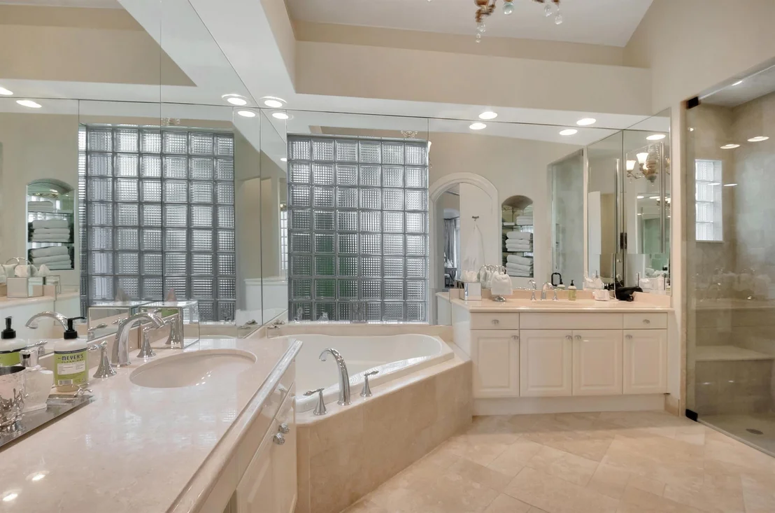 Photo of 4162 NW Briarcliff Circle