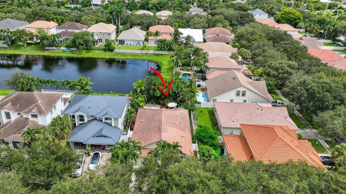 Photo of 523 Canoe Point