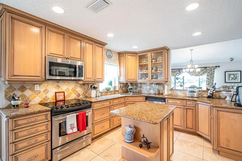 Photo of 6164 Petaluma Drive