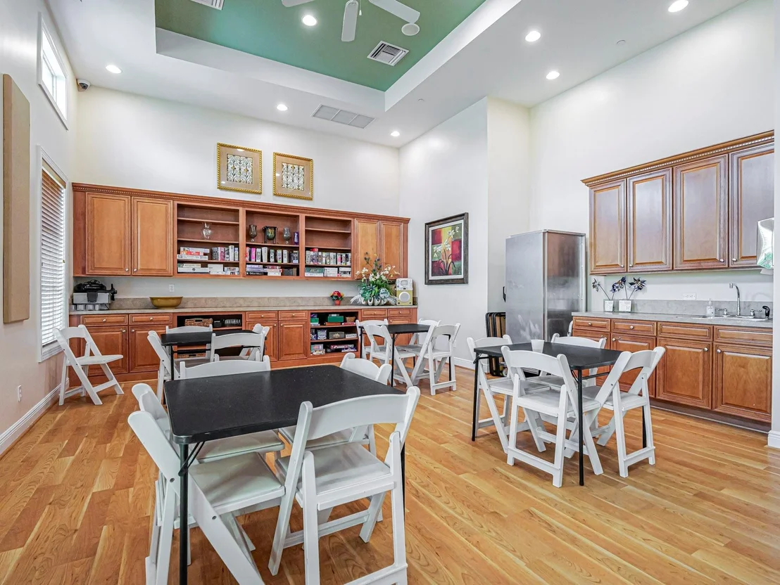 Photo of 6215 Thames Place
