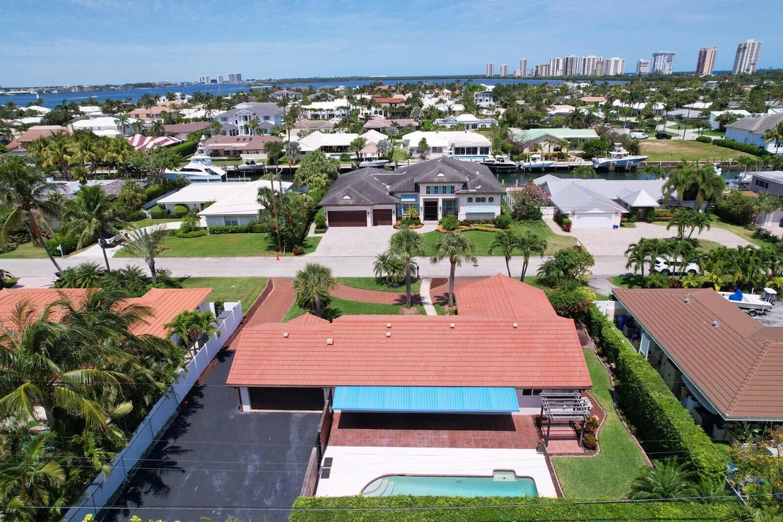 Photo of 1111 Bimini Lane
