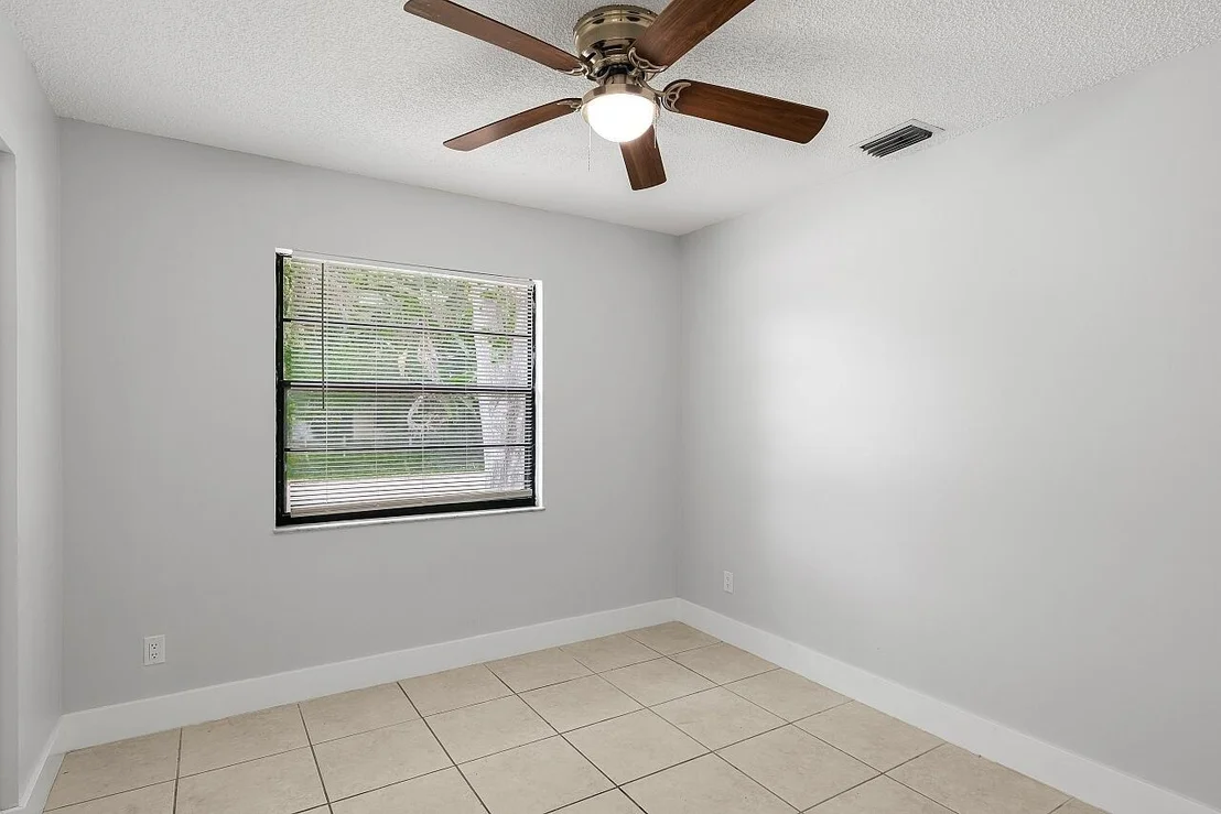 Photo of 10 47th Avenue