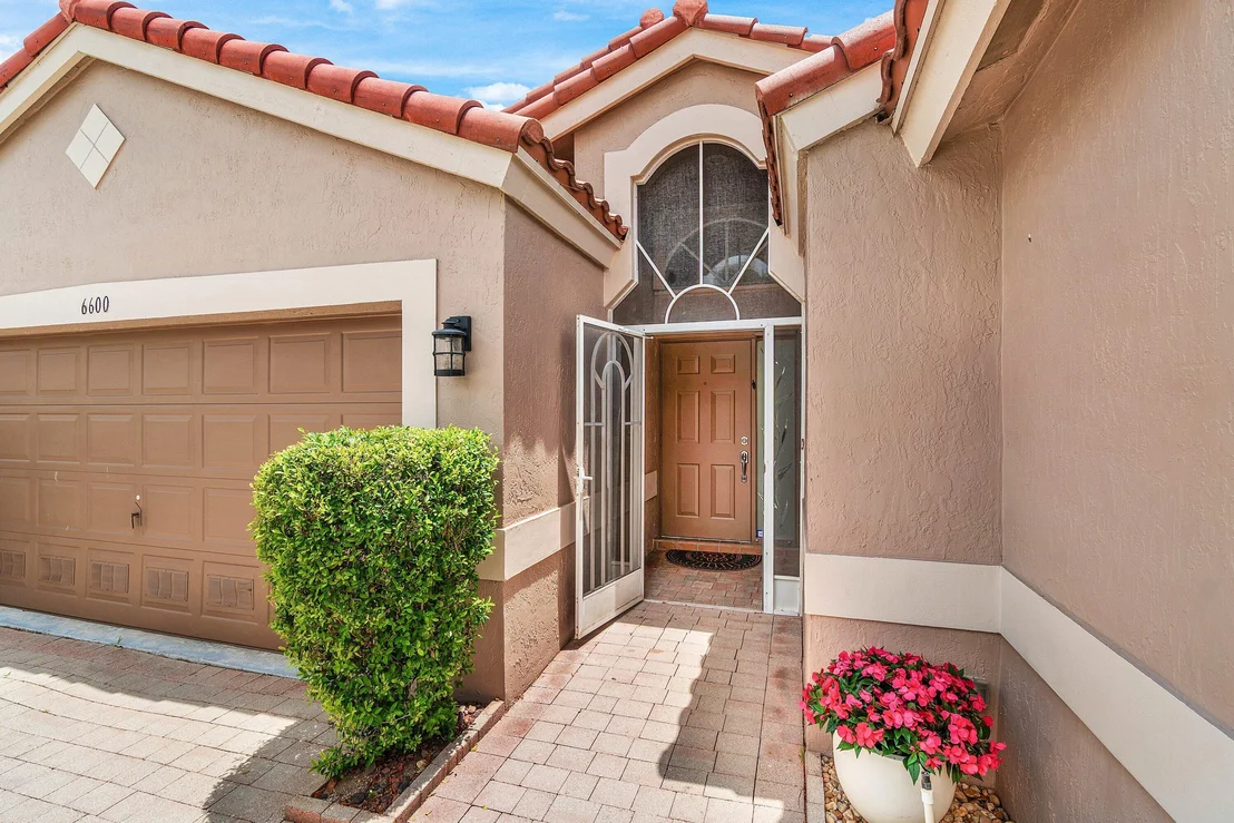 Photo of 6600 Sherbrook Drive