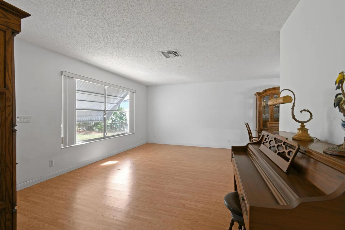 Photo of 160 Banyan Circle