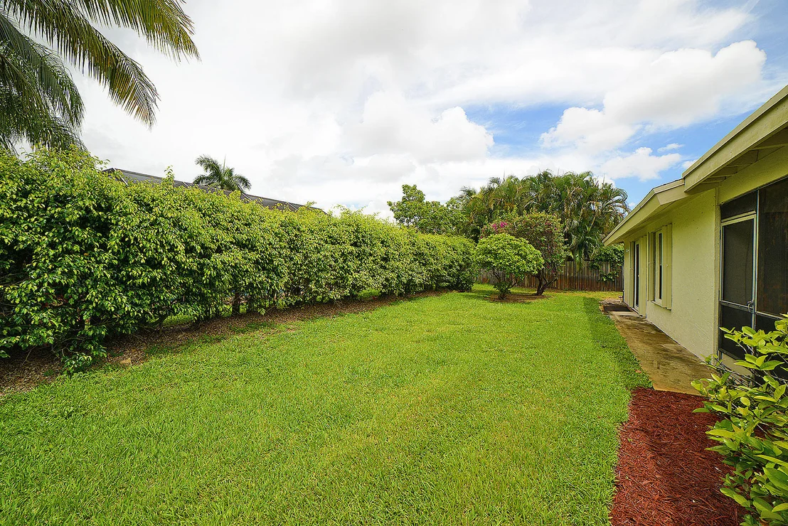 Photo of 17593 Weeping Willow Trail