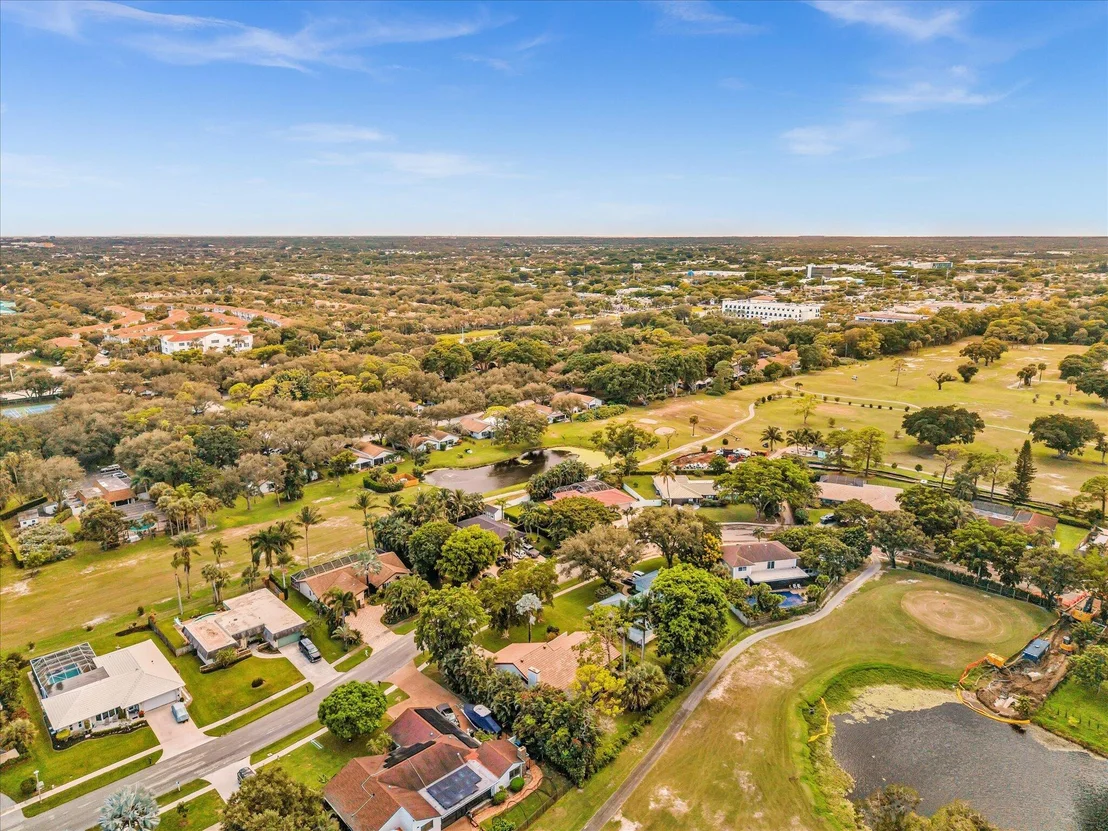 Photo of 3537 Lakeview Drive