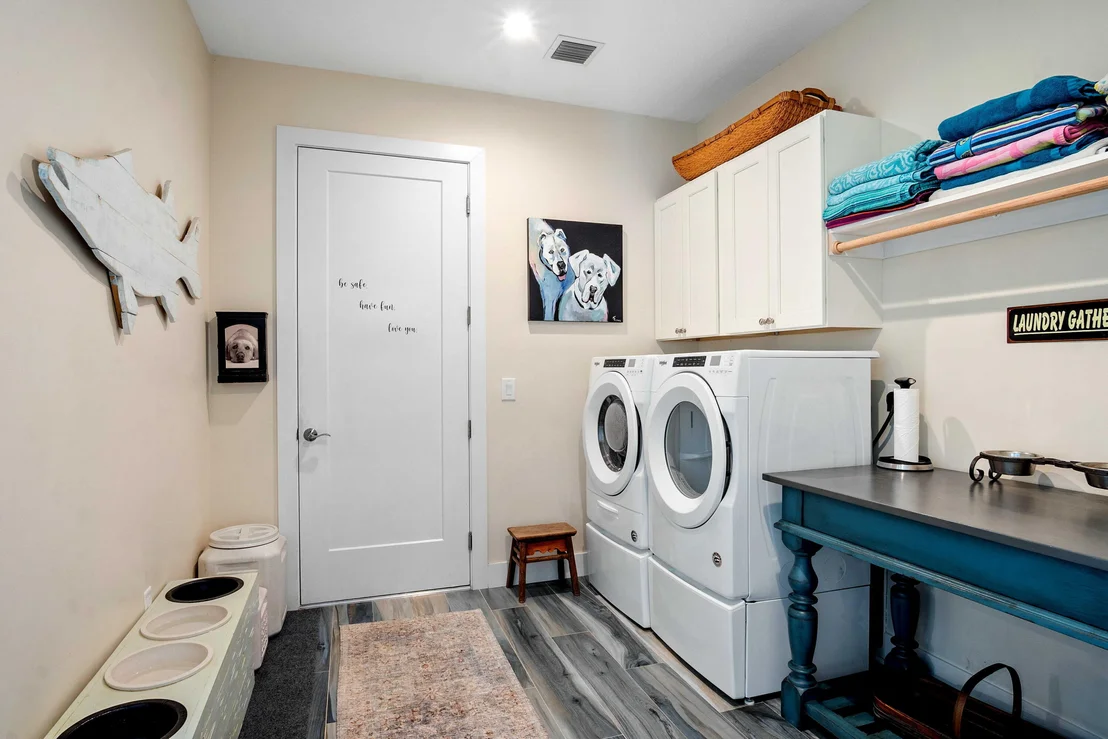 Photo of 6418 Riverland Drive