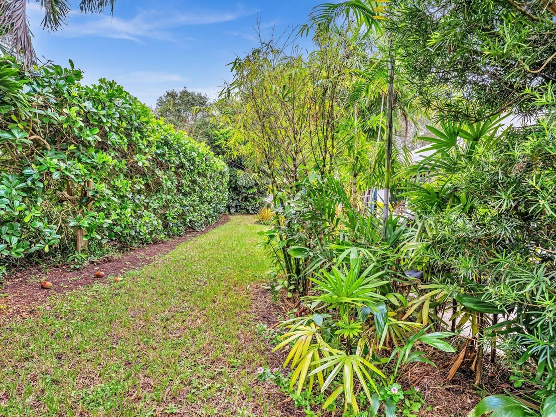 Photo of 3204 Lakeview Drive
