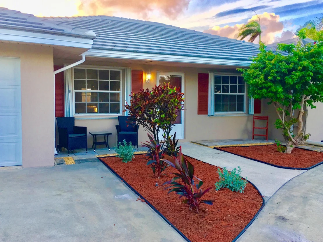 Photo of 371 Venus Avenue