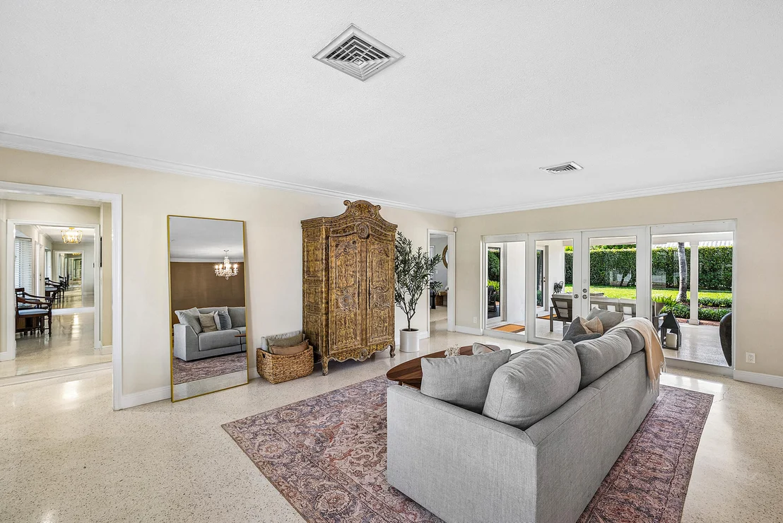 Photo of 670 Elm Tree Lane