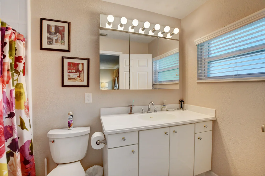 Photo of 6639 Overland Drive