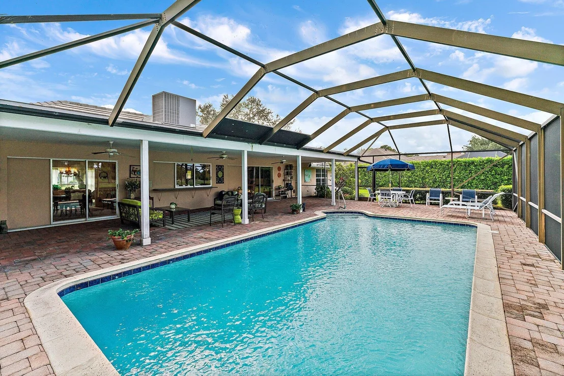 Photo of 138 SE Turtle Creek Drive