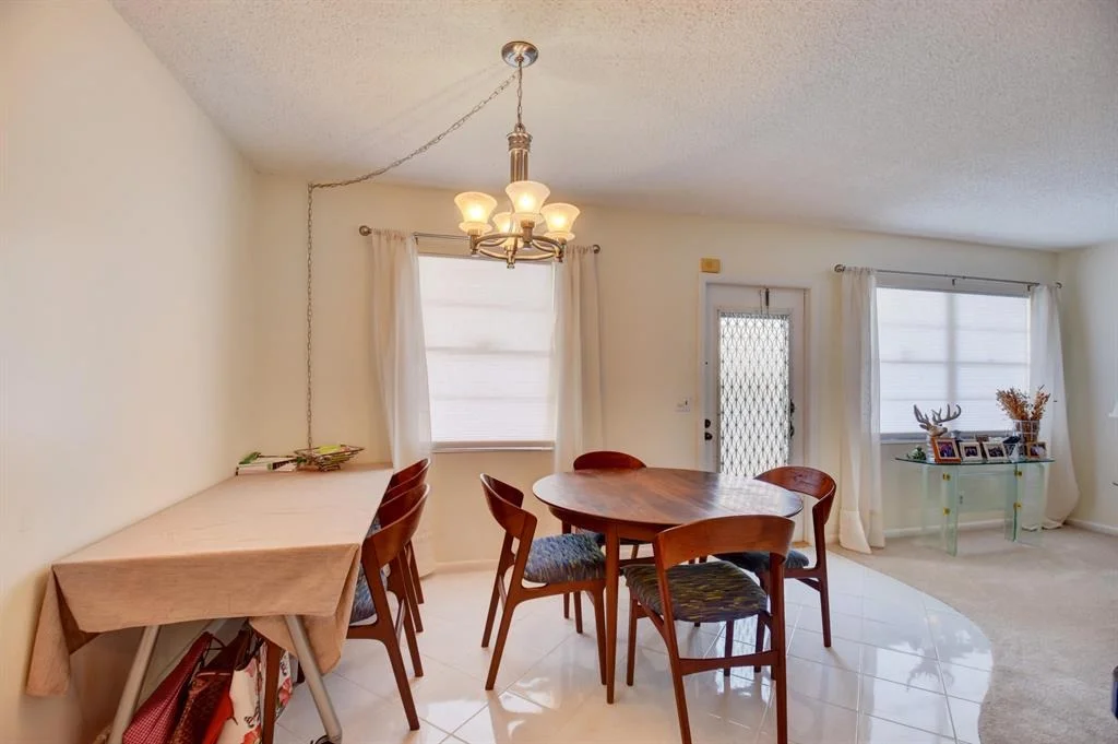 Photo of 3017 Exeter A