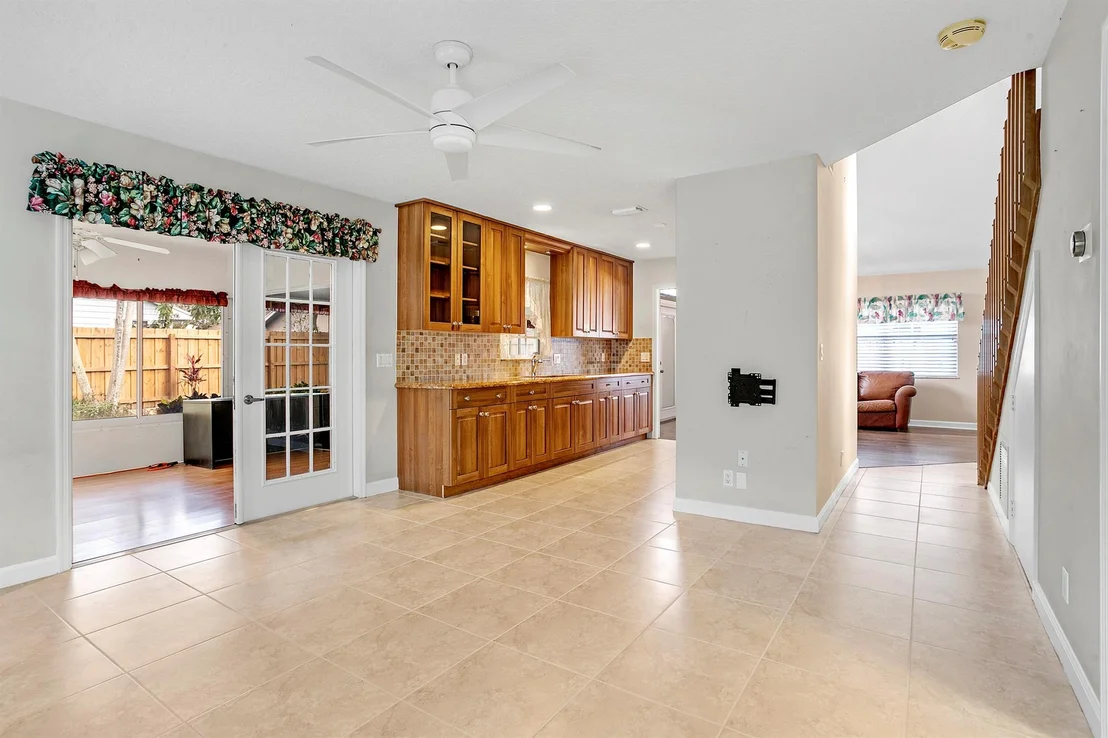 Photo of 6467 Foster Street