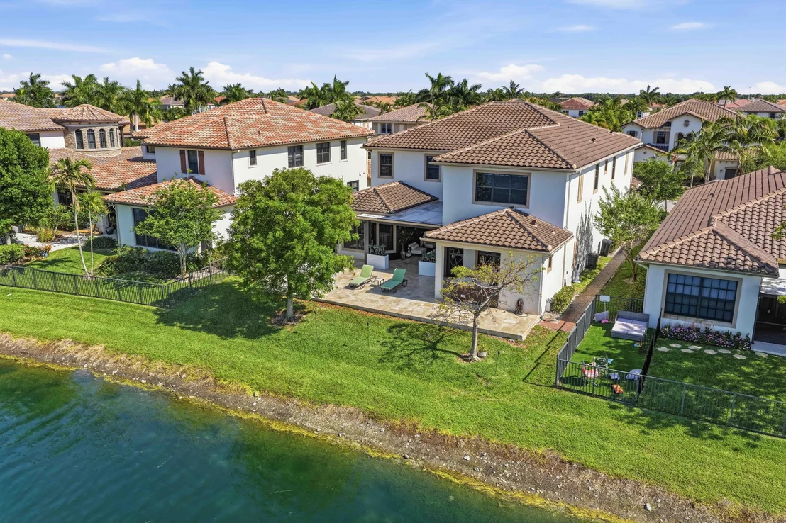 Photo of 10271 Peninsula Place