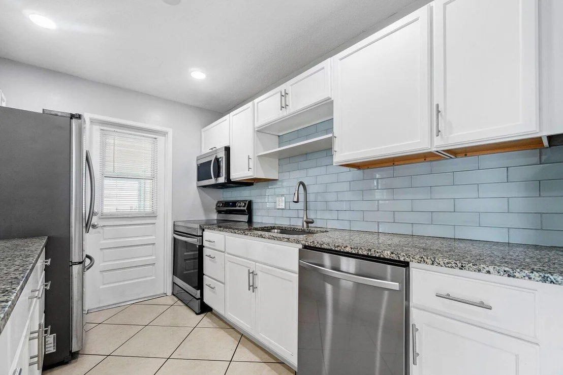 Photo of 705 N Perry Avenue