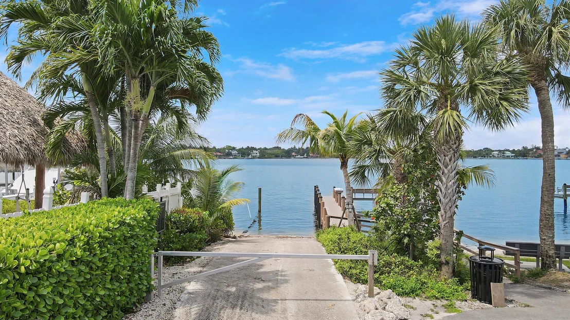 Photo of 316 River Drive