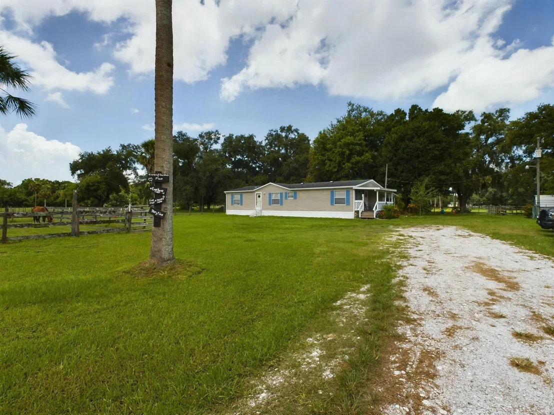 Photo of 945 Ellerbee Road