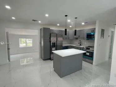 Photo of 751 NW 18TH Street