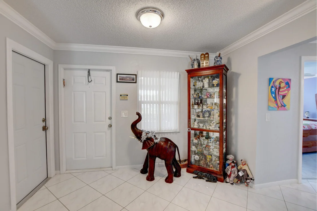 Photo of 6639 Overland Drive