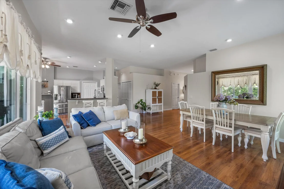 Photo of 1110 Aviary Road