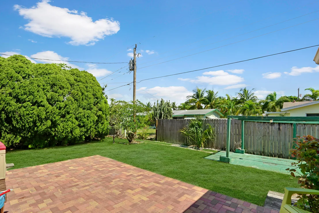 Photo of 1034 Coral Drive
